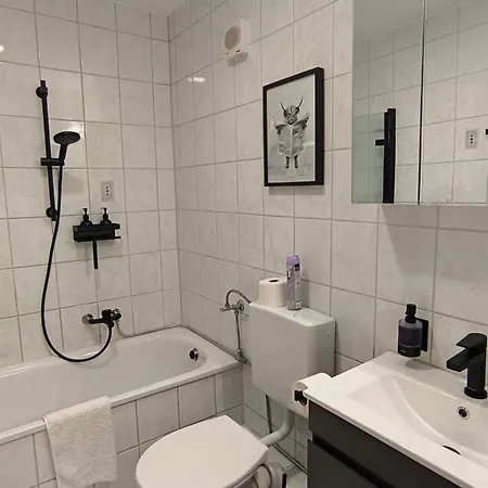 Appartamento Tolle Lage - Modern - Zentral Gelegen - 2 *